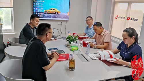 廣西衛生職業技術學院一行人來我公司參觀